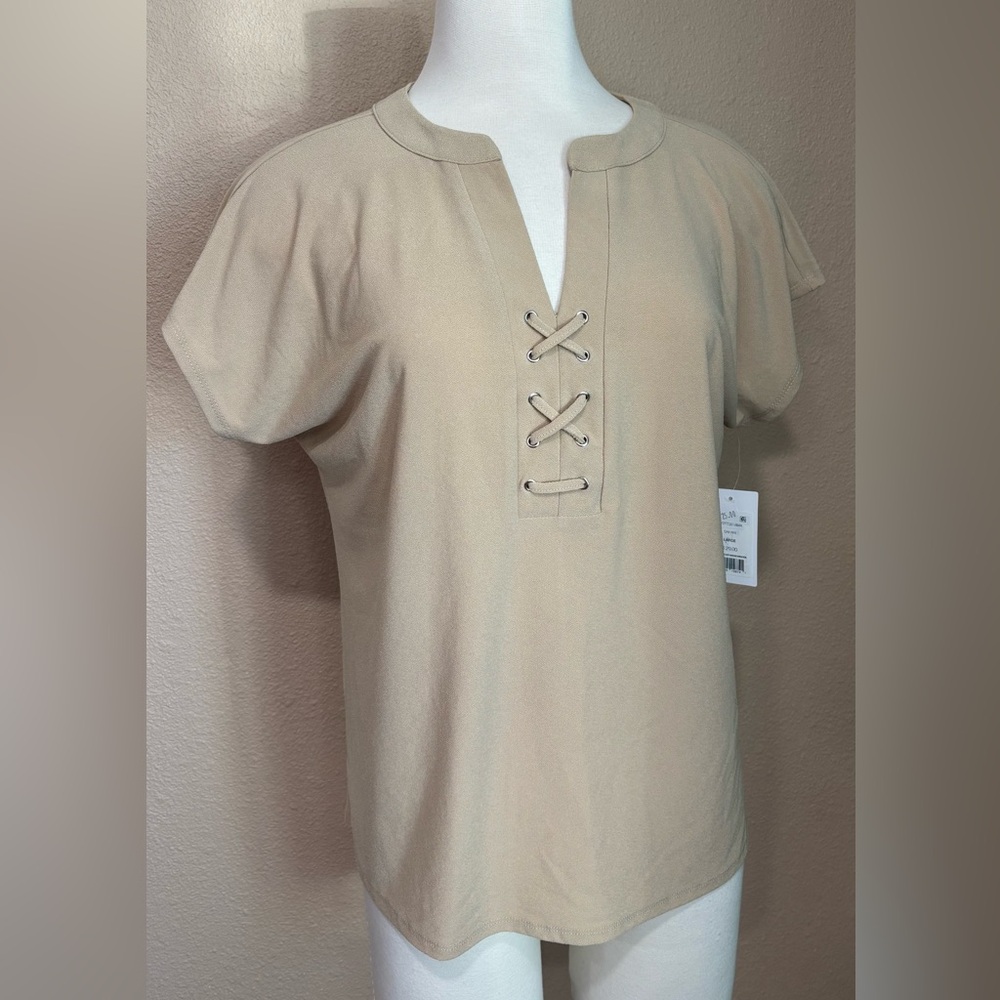 89th & Madison Beige Lace-Up Short Sleeve Top
